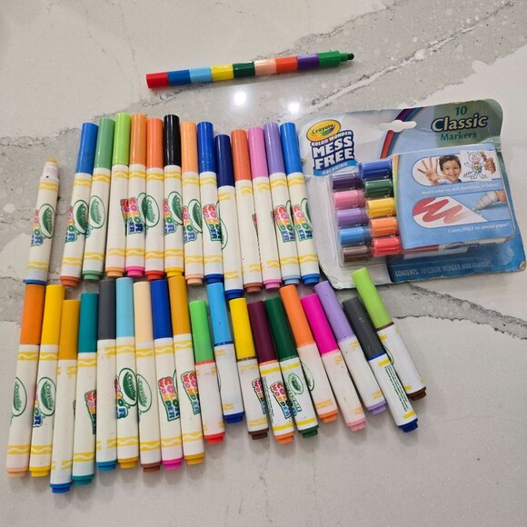 Crayola Color Wonder Mess Free Markers Set 10 Pack & Classic Markers Assorted Co - Picture 1 of 4
